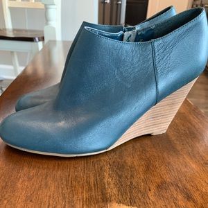 Nine West ankle wedge boots